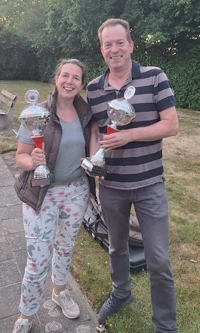 Johnny vd Leest en Evelien vd Heijden winnaar van het Midzomer concours