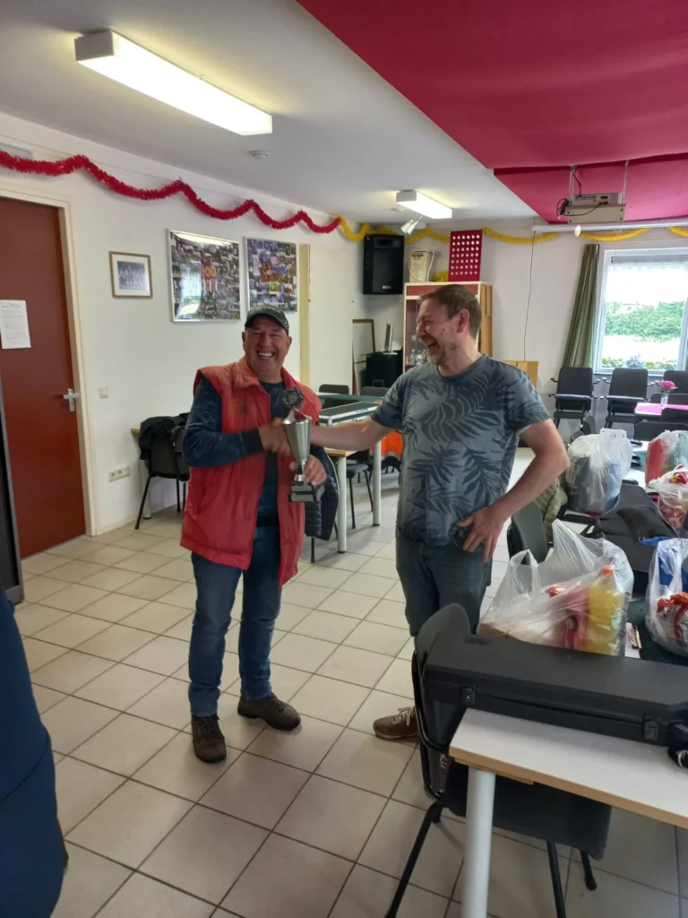 Martien vd Loo kampioen en Henry vd Schoot 1e personeel